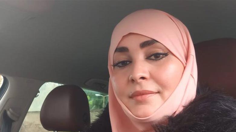 Bi vîdyo.. destdirêjî kirin ser perlematarekê 